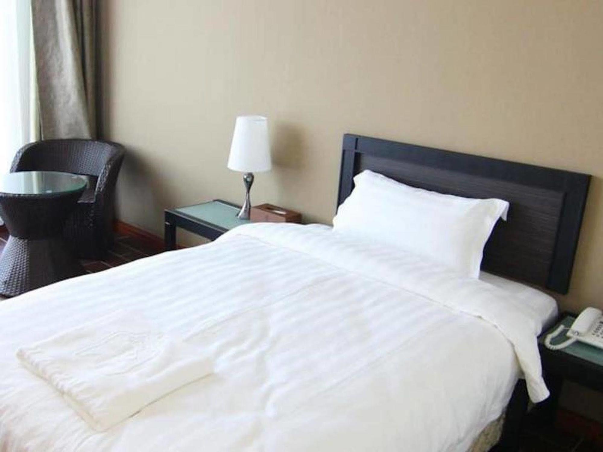 Putatan Platinum Hotel Kota Kinabalu Ngoại thất bức ảnh